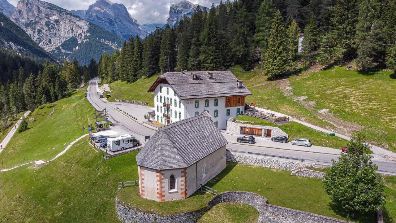 Hotel Rifugio Ospitale Cortina d'Ampezzo Exterior foto
