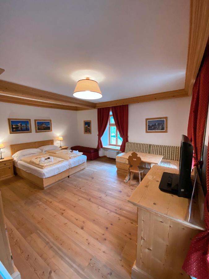 Hotel Rifugio Ospitale Cortina d'Ampezzo Exterior foto