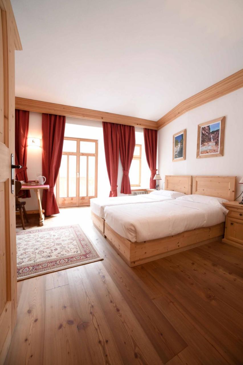 Hotel Rifugio Ospitale Cortina d'Ampezzo Exterior foto